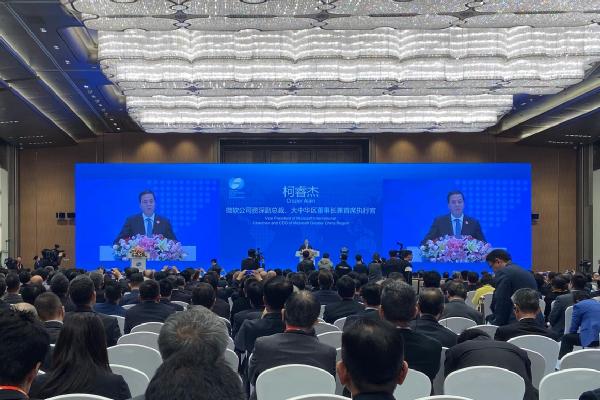 柯睿杰：微软计划在人工智能领域为中国培训12000名人才 期待更多合作